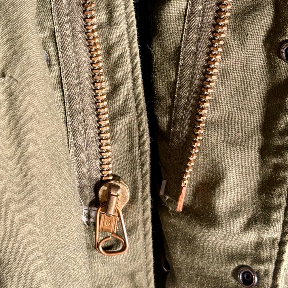 Love this jacket! Unfortunately it is too small for me. I am a 42R (size 38-40). - Picture 5 of 7